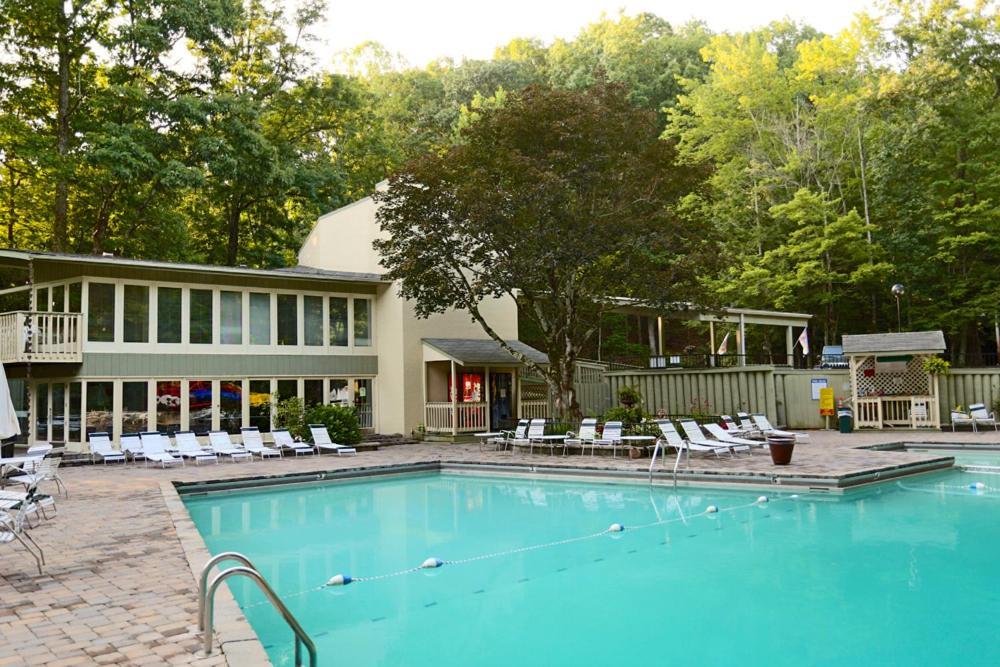 Four Bears Den Chalet