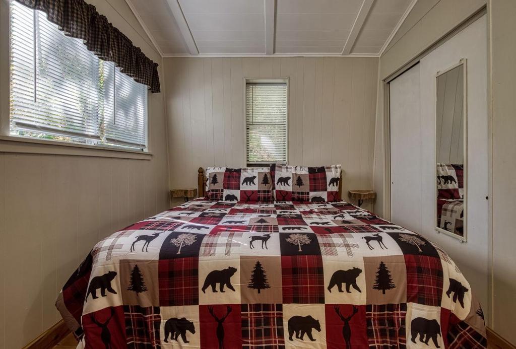 Four Bears Den Chalet