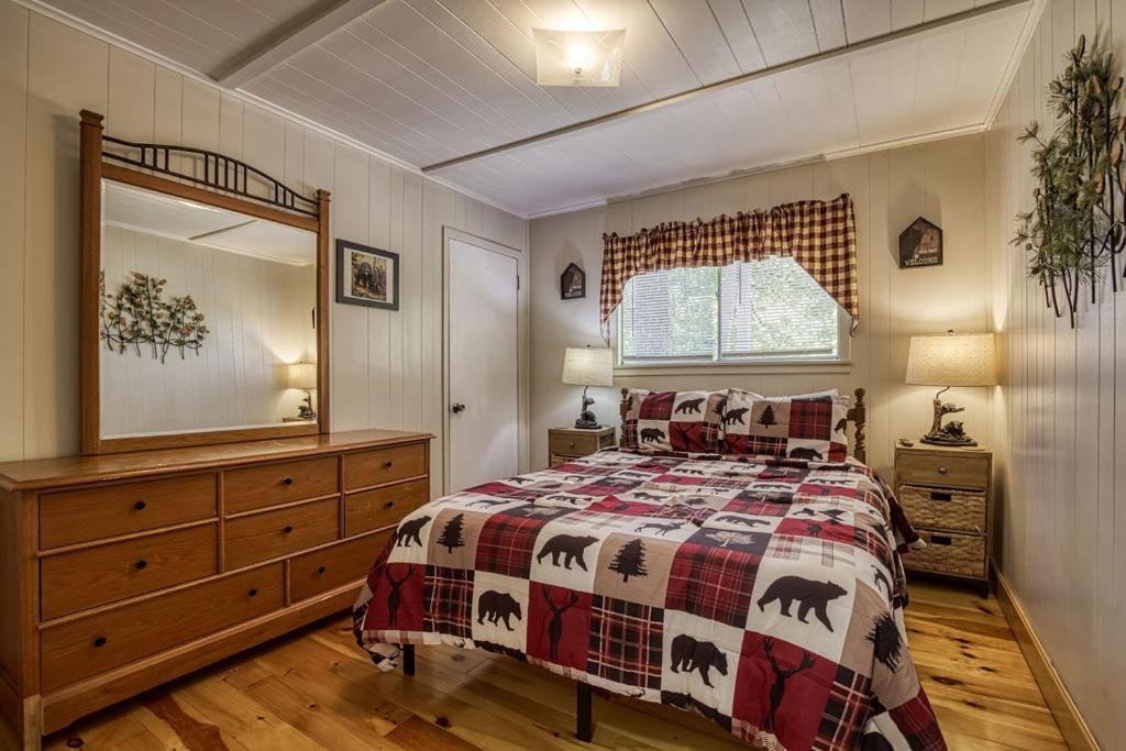 Chalet Four Bears Den Gatlinburg