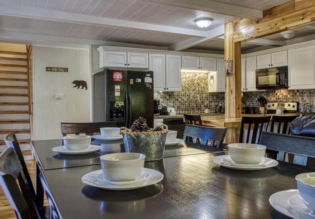 Four Bears Den Chalet Gatlinburg