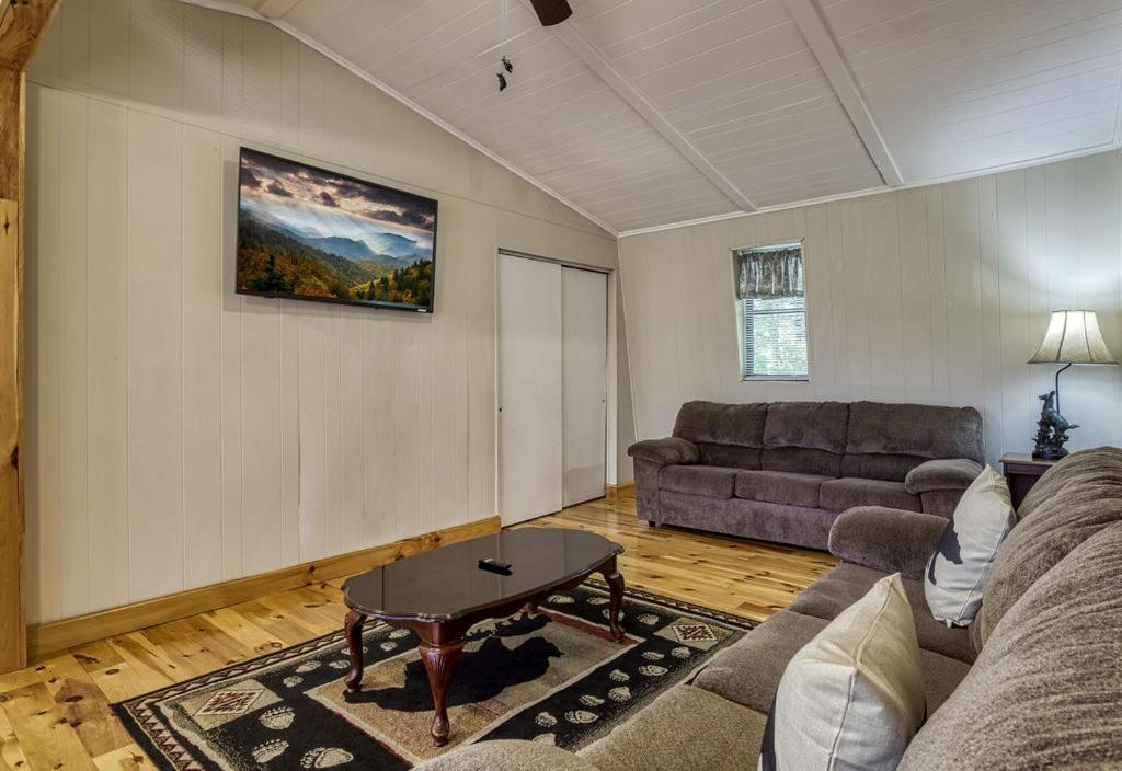 Chalet Four Bears Den Gatlinburg